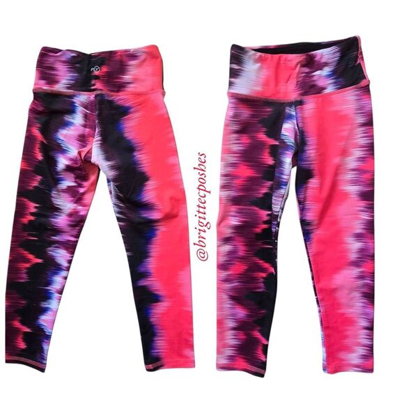 FLYWHEEL Cropped Bright Red Multi-colored Legging - Picture 2 of 6